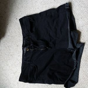 Black American eagle size 12 denim shorts